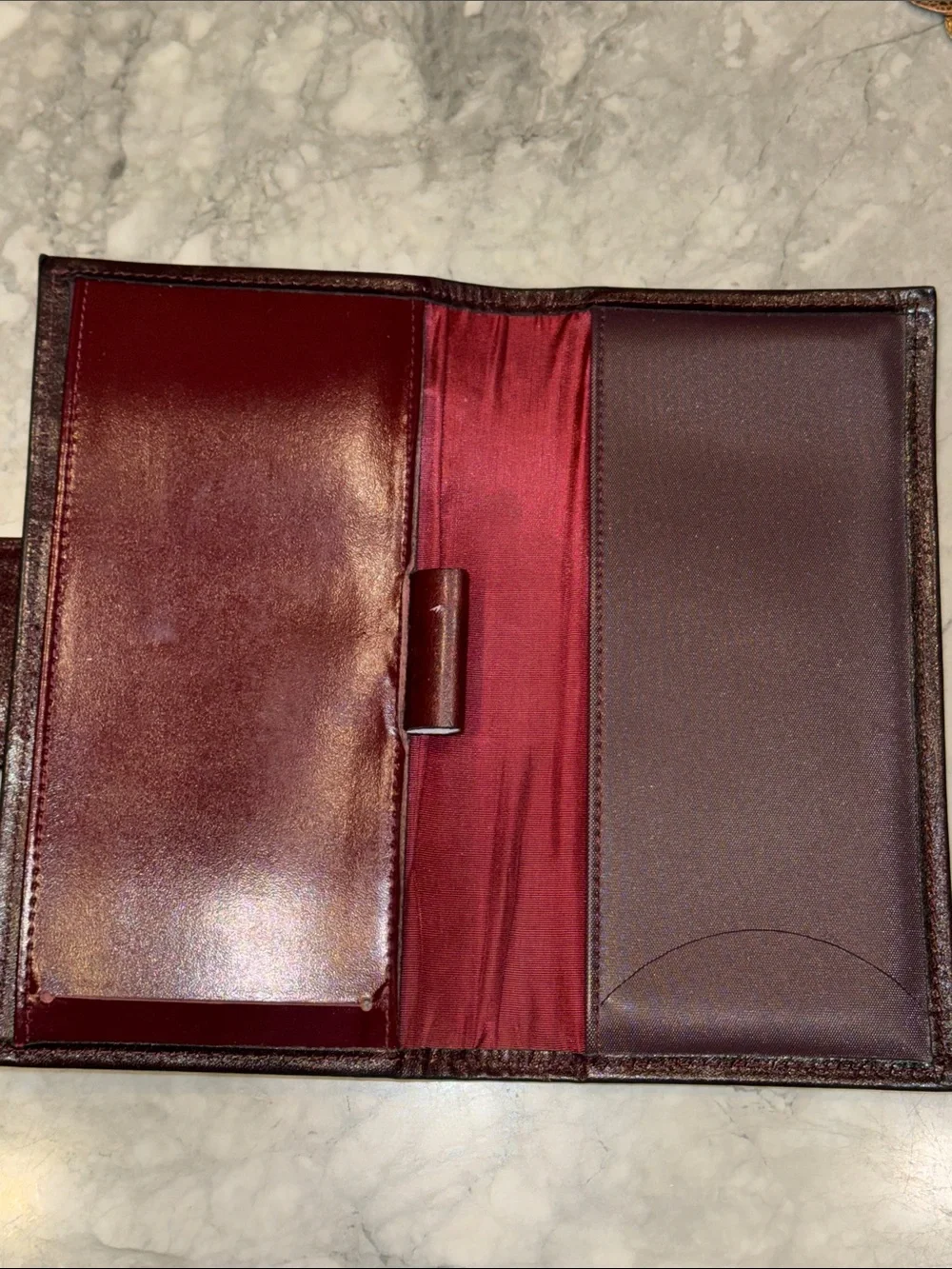 Di Lido Vintage Leather Continental Wallet in Deep Burgundy with Kiss Lock - Picture 5 of 8